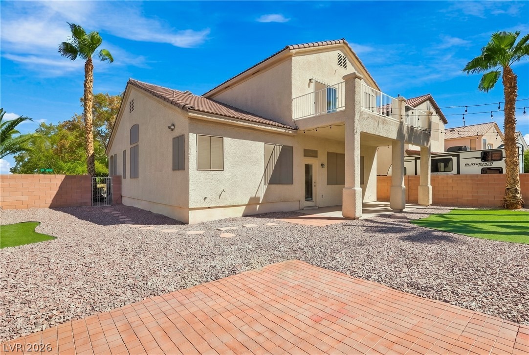 7589 Splashing Rock Drive Property Photo 15