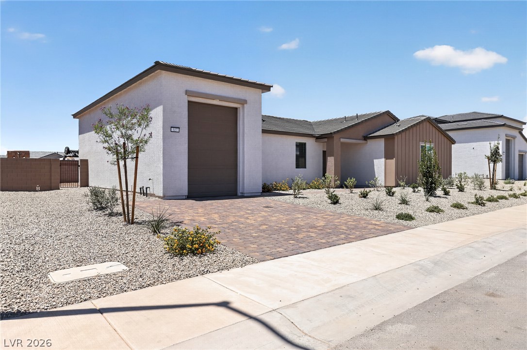 327 Sam Way Property Photo 1