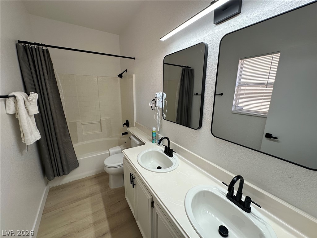 9825 Garamound Avenue Property Photo 8