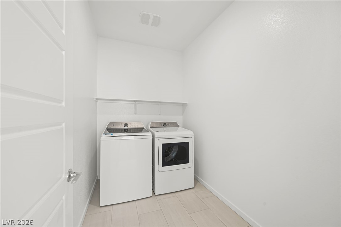 9561 Sagebrush Grove Street Property Photo 14