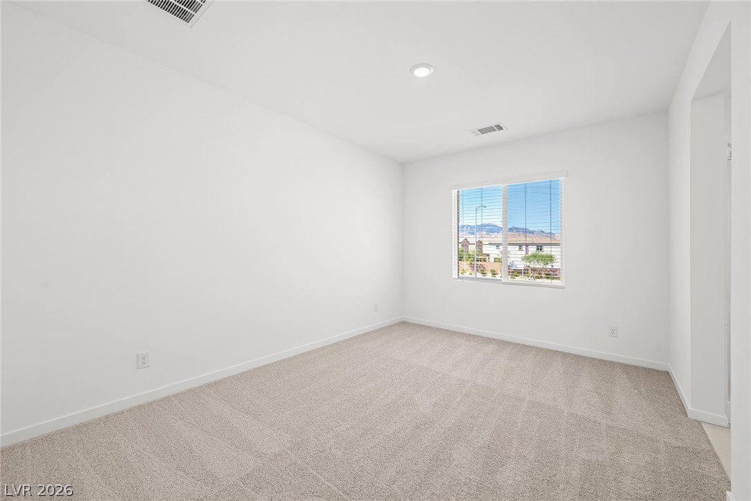 9561 Sagebrush Grove Street Property Photo 15