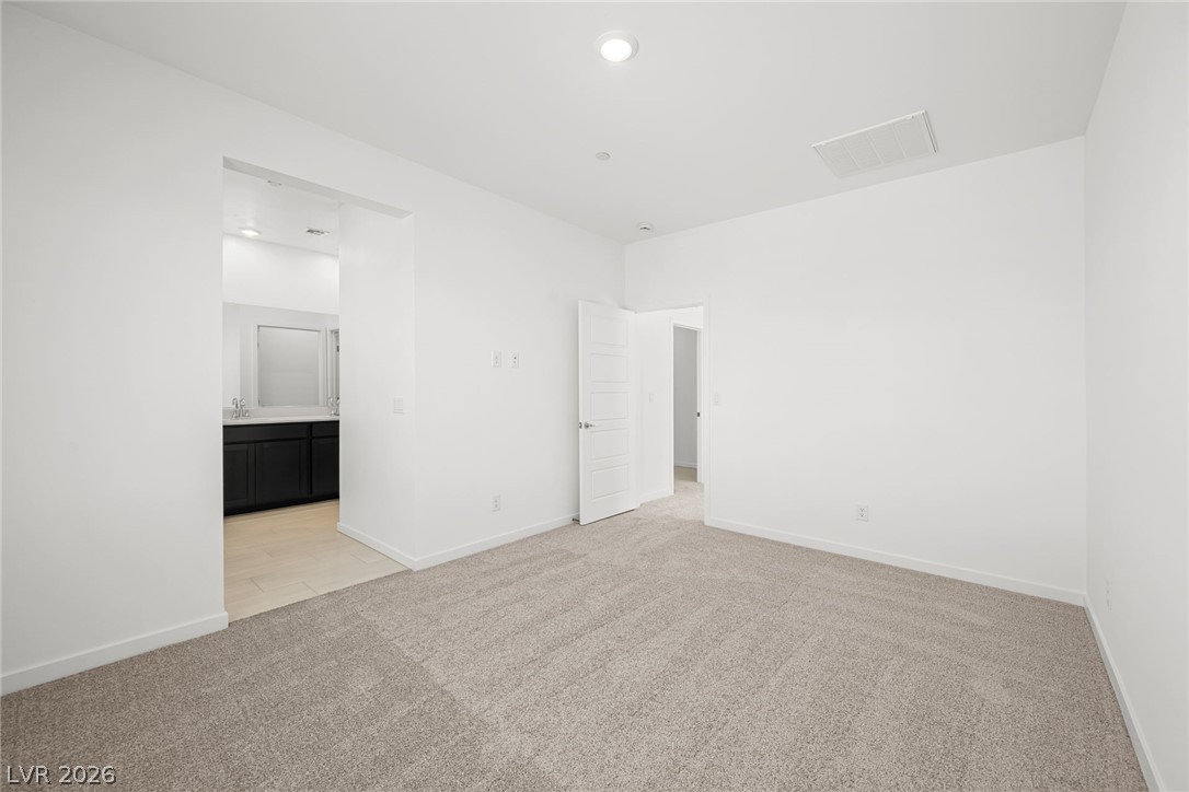 9561 Sagebrush Grove Street Property Photo 16