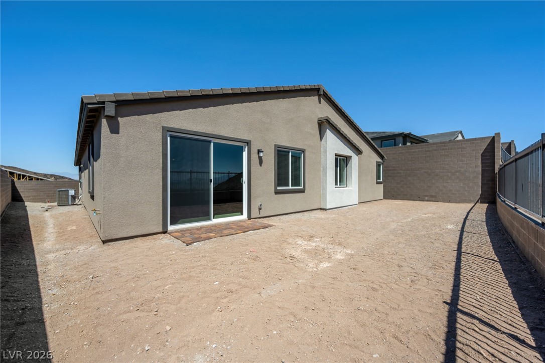 1658 Portofino Falls Place Property Photo 29