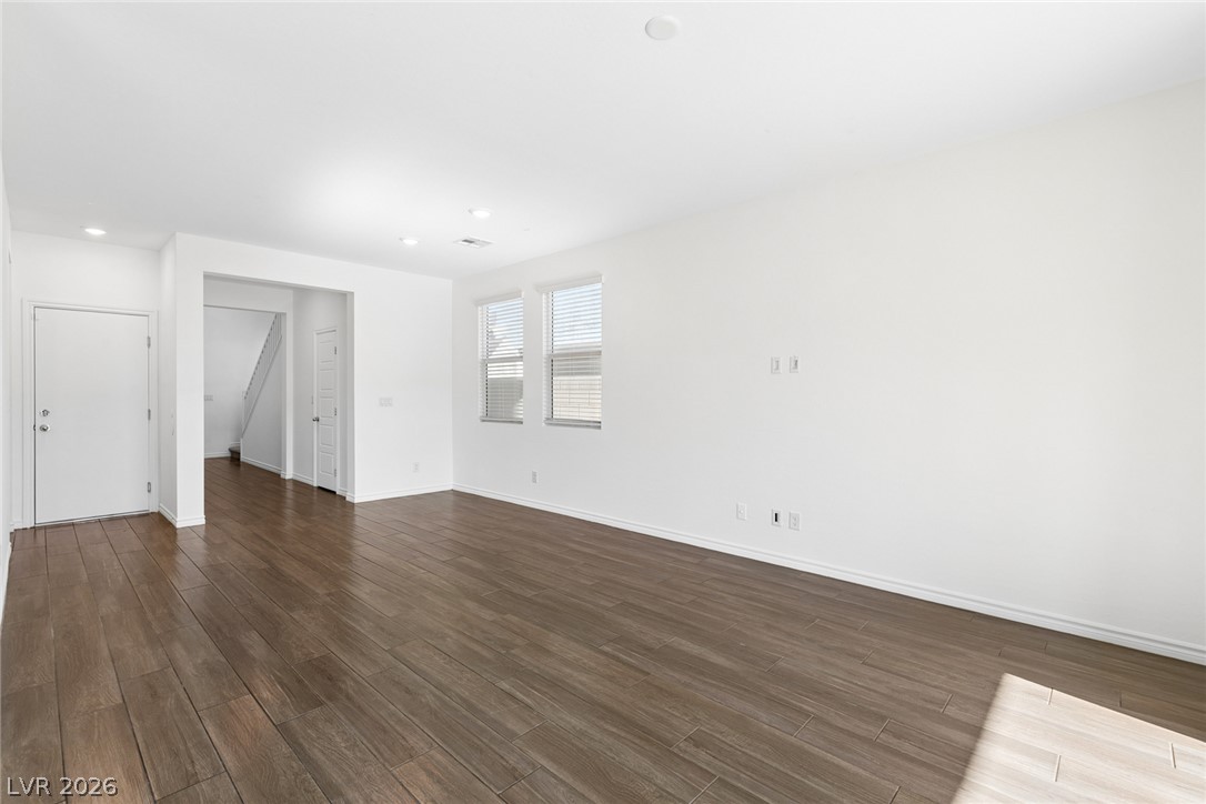 3016 Moulin Heights Street Property Photo 9