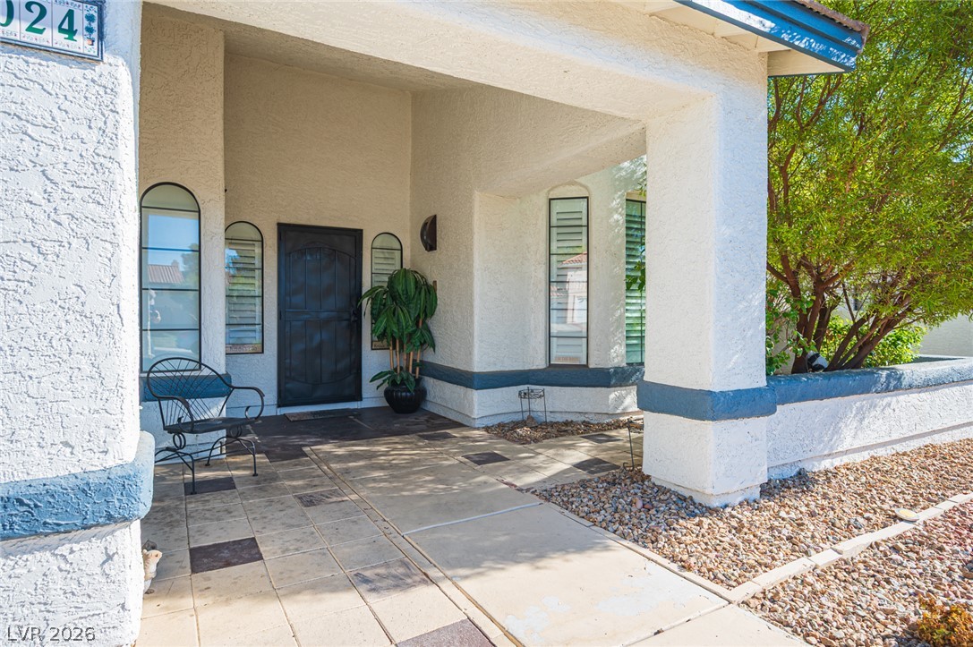 9024 Feather River Court Property Photo 4