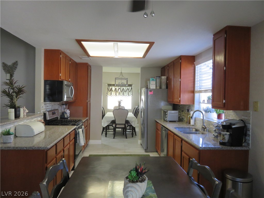 6208 Sierra Pines Court Property Photo 14