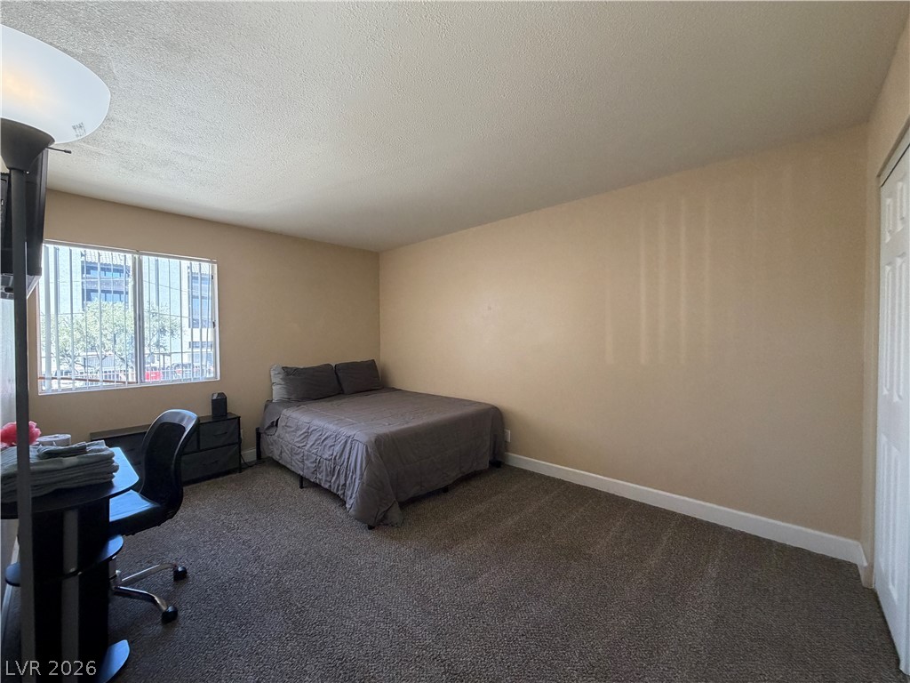 570 Willow Green Drive Property Photo 10
