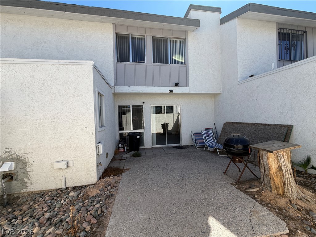 570 Willow Green Drive Property Photo 17