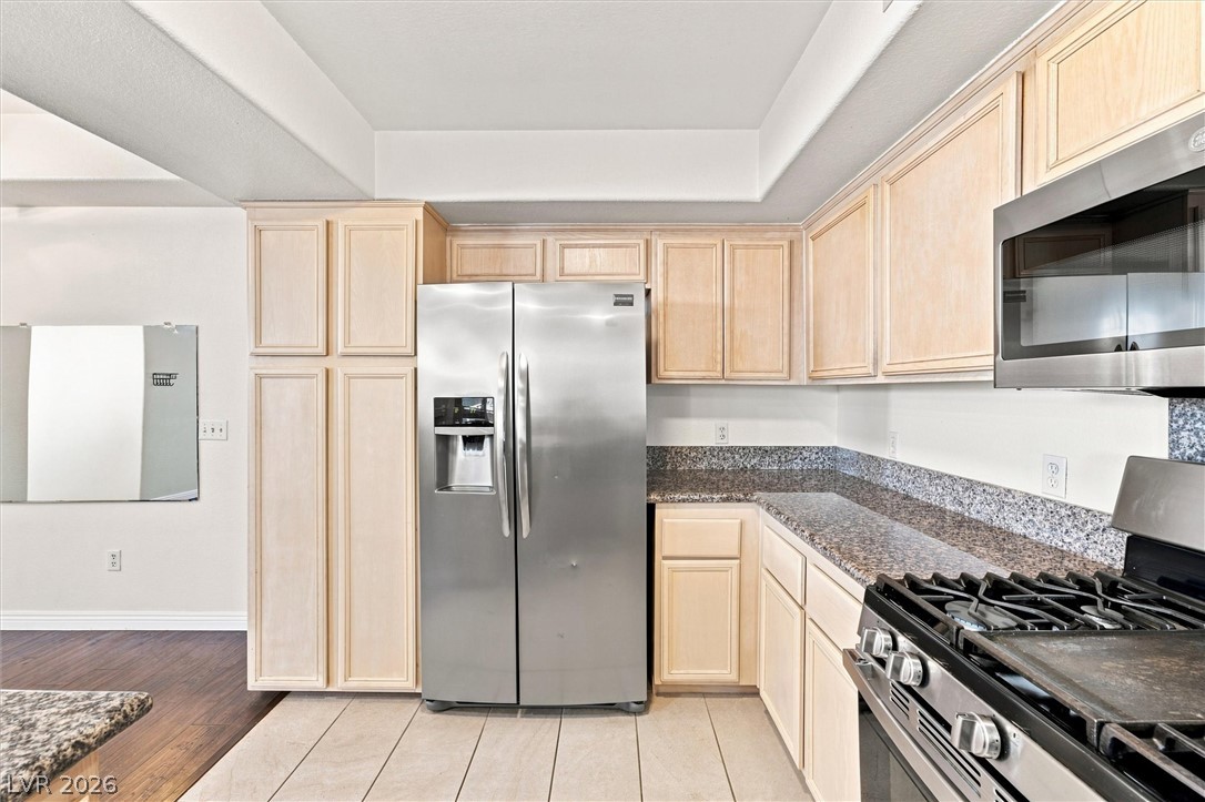 6913 Cobre Azul Avenue 201 Property Photo 12