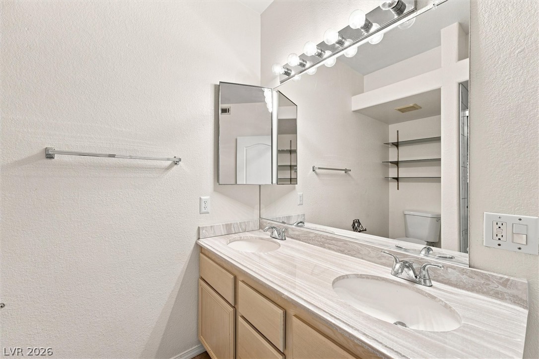 6913 Cobre Azul Avenue 201 Property Photo 18
