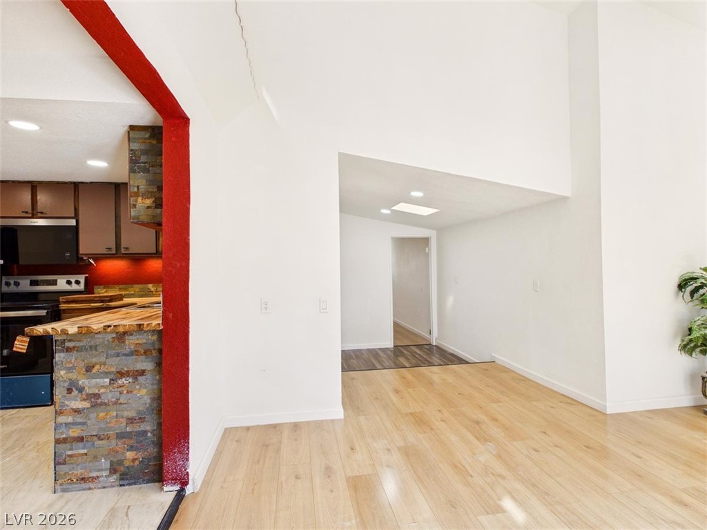 510 East Simkins Road Property Photo 11