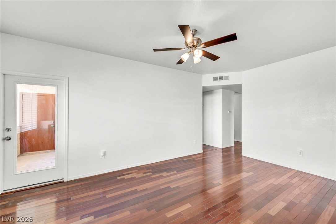 1050 East Cactus Avenue 2088 Property Photo 8