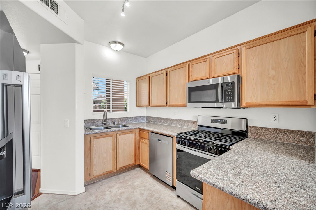 1050 East Cactus Avenue 2088 Property Photo 12