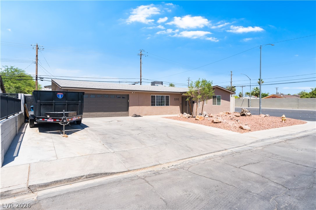 3313 El Camino Real Property Photo 4