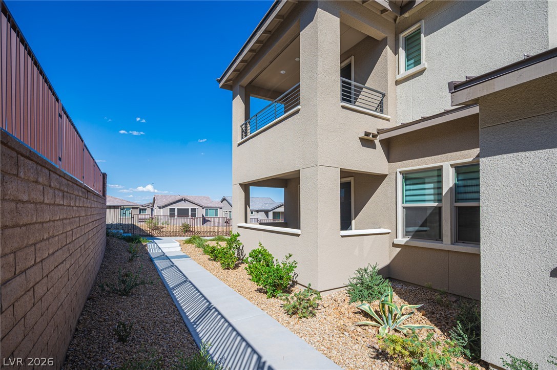 2545 Monolith Street Property Photo 2