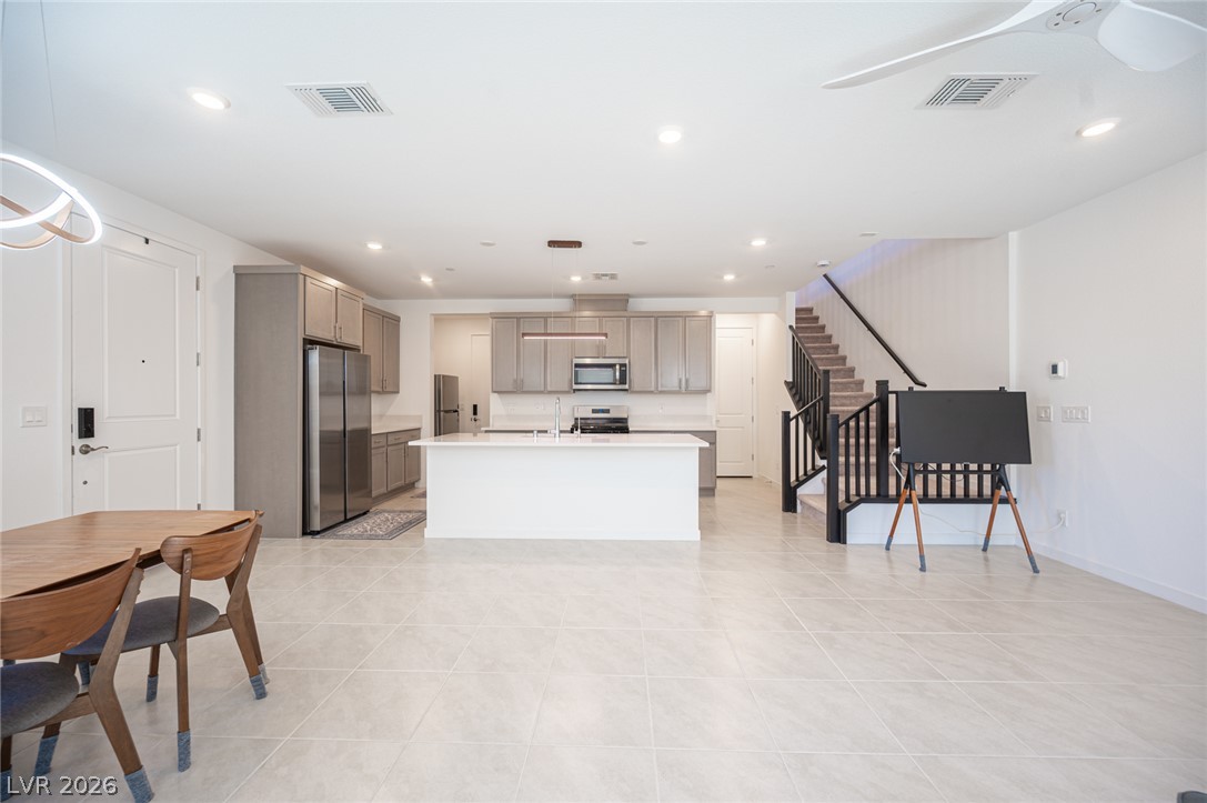 2545 Monolith Street Property Photo 13