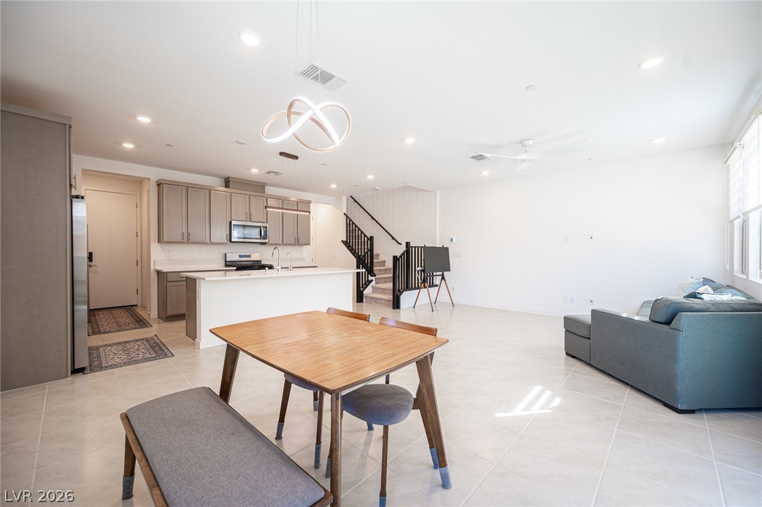 2545 Monolith Street Property Photo 14
