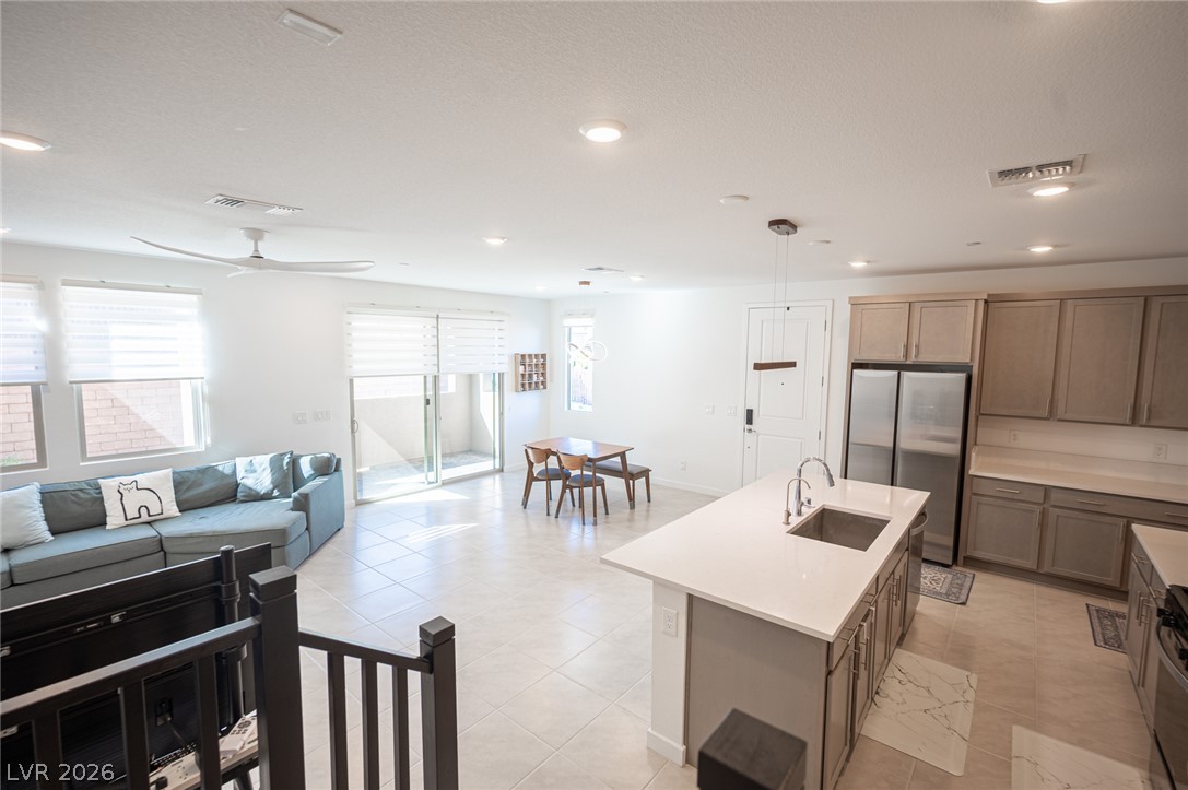 2545 Monolith Street Property Photo 28