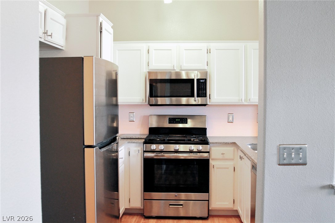 1347 Silver Sierra Street Property Photo 5
