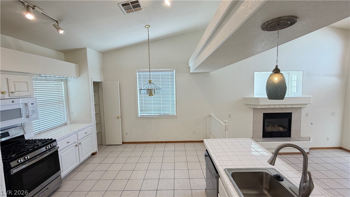 1396 Lamplight Village Lane Property Photo 2