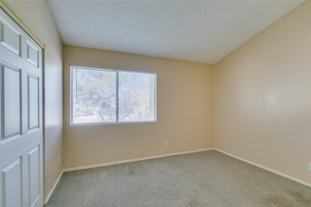 940 North Sloan Lane 203 Property Photo 22