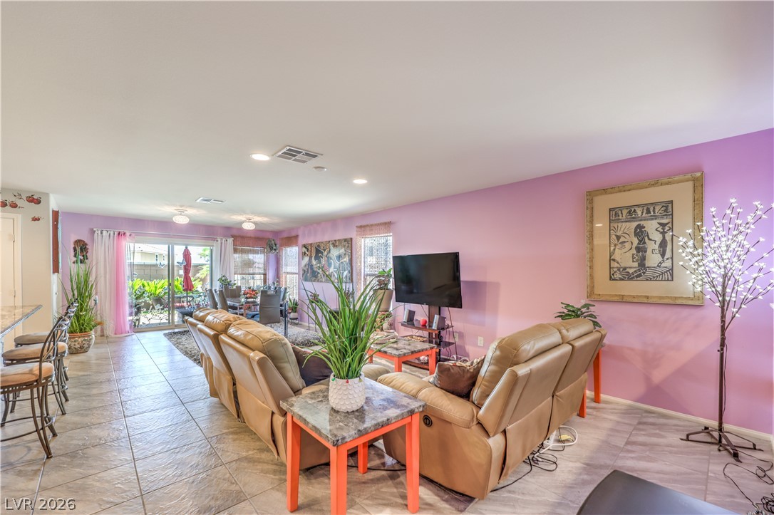 6221 Silver Bank Street Property Photo 11