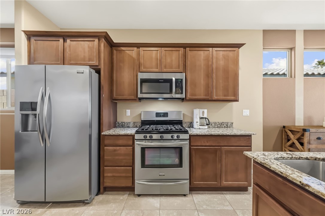 2110 Hunt Woods Court Property Photo 7