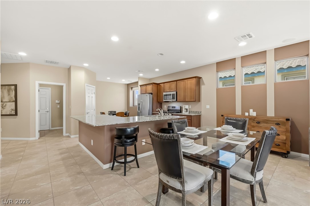 2110 Hunt Woods Court Property Photo 10
