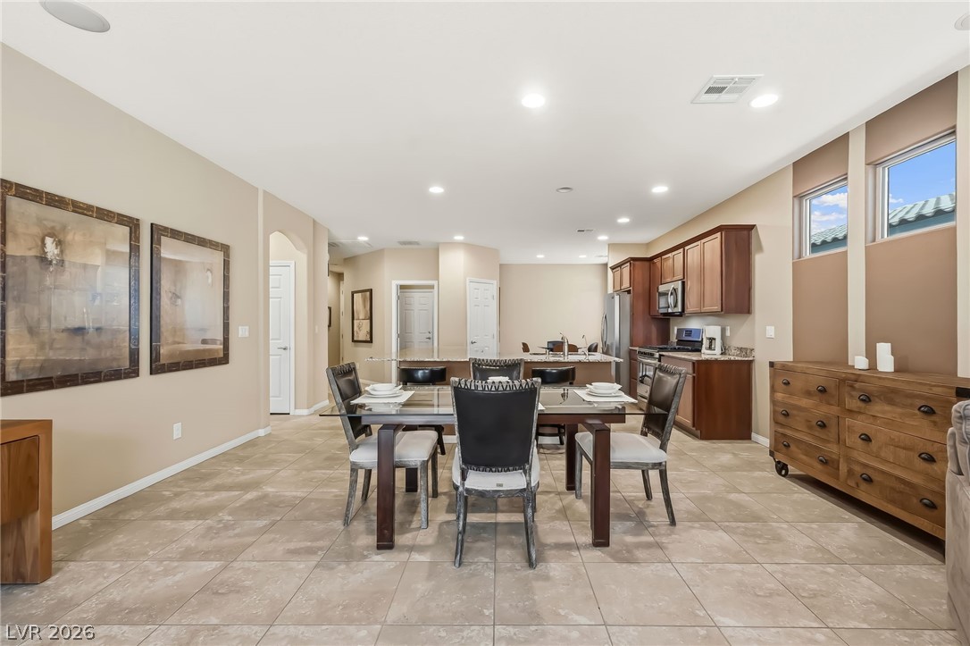 2110 Hunt Woods Court Property Photo 12
