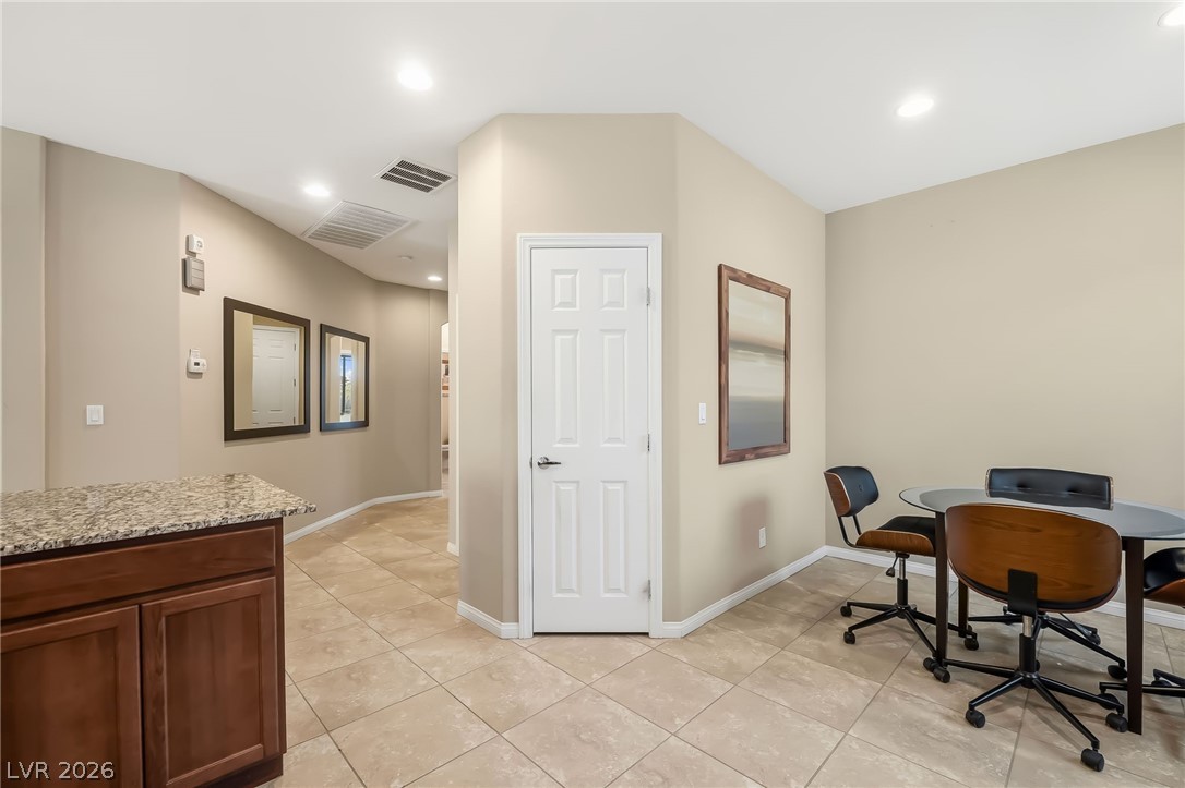 2110 Hunt Woods Court Property Photo 14