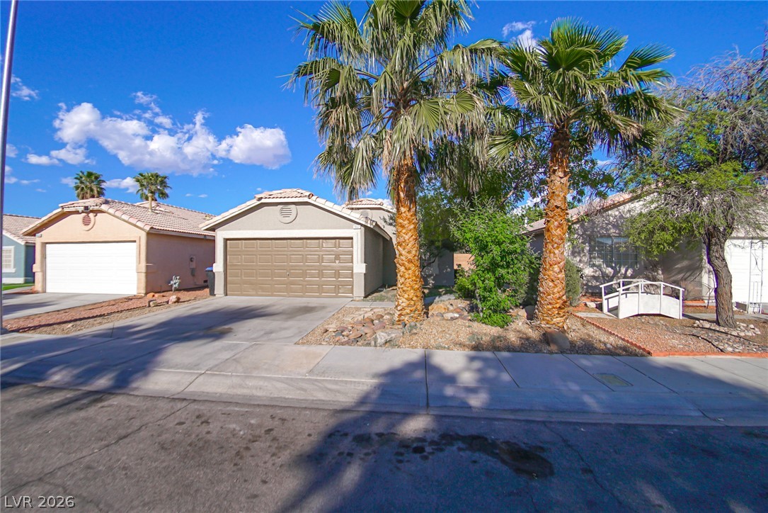 1852 Pearl Hatpin Court Property Photo 1