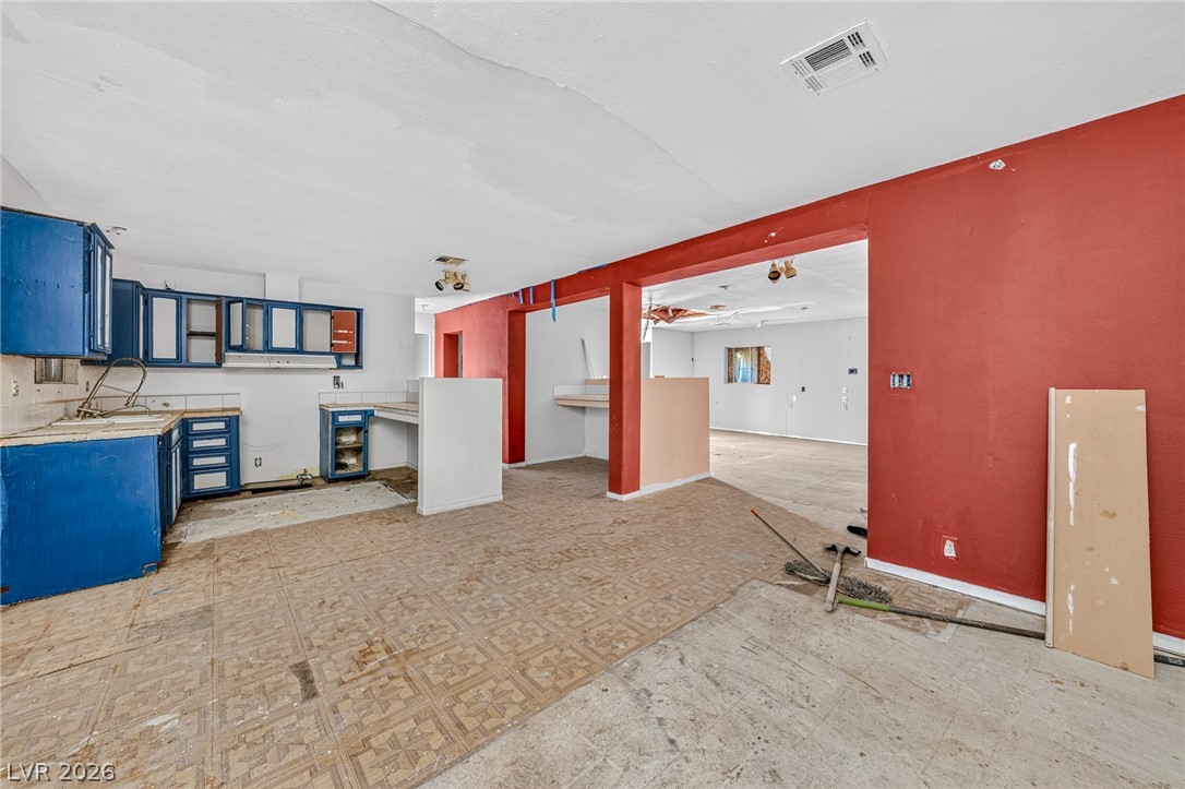 1611 West Irons Street Property Photo 29