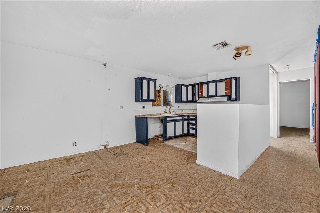 1611 West Irons Street Property Photo 30
