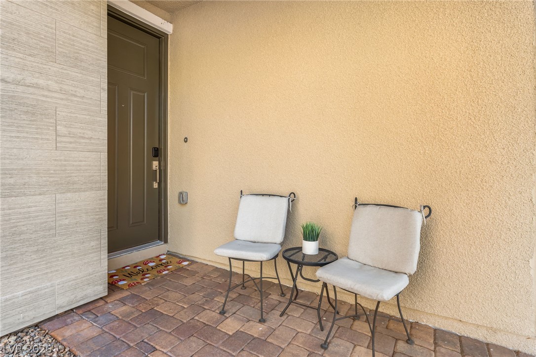 848 Riverlawn Place Property Photo 5