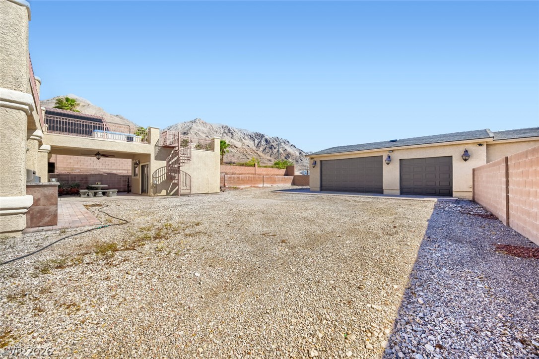 6941 Lazy Sunset Court Property Photo 8
