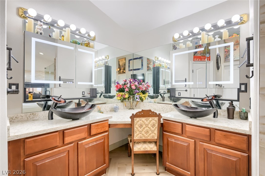 6941 Lazy Sunset Court Property Photo 18