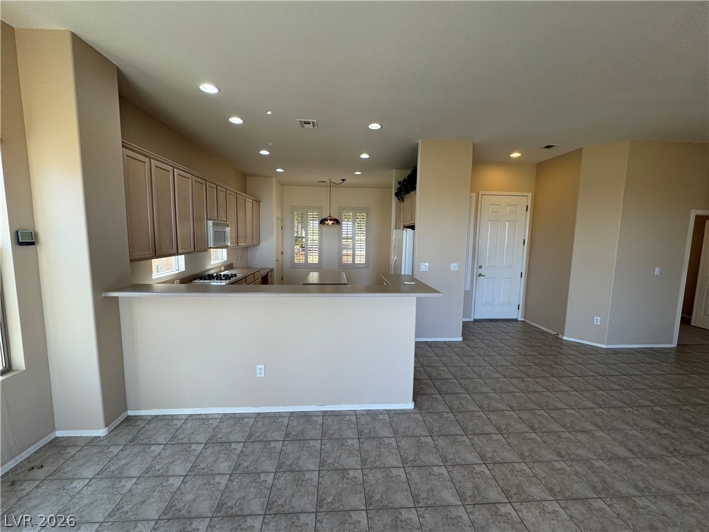 1854 Mountain Ranch Avenue Property Photo 6
