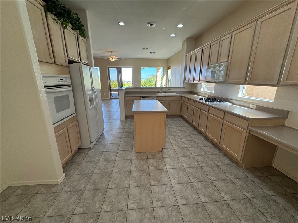 1854 Mountain Ranch Avenue Property Photo 9