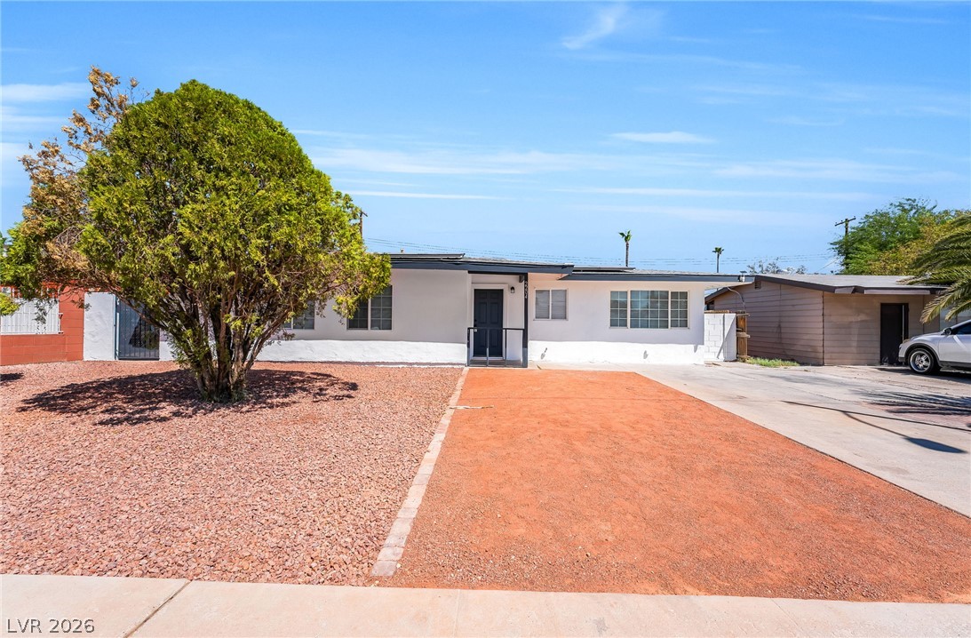 2204 Dune Drive Property Photo 3
