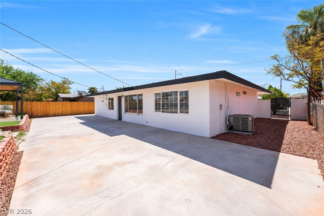 2204 Dune Drive Property Photo 23