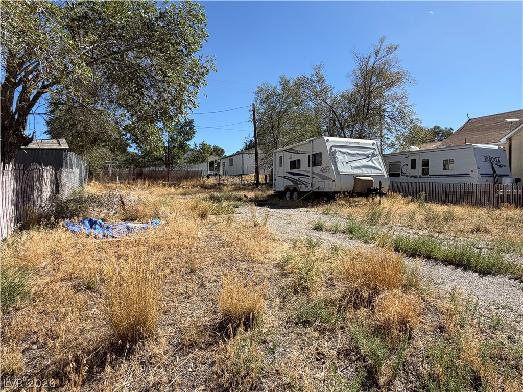 876 Avenue B Property Photo 3
