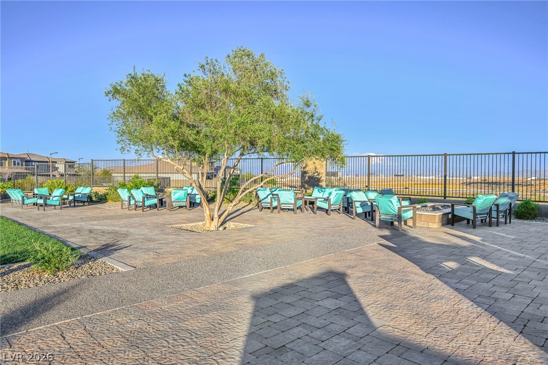 12390 Tudor Arch Drive Property Photo 29