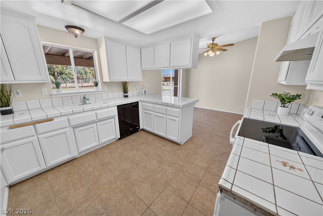 3430 East Navajo Boulevard Property Photo 9