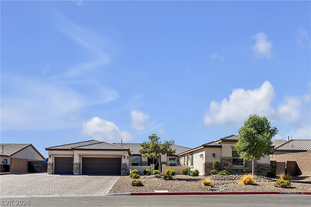 9511 Star Vista Court Property Photo 6