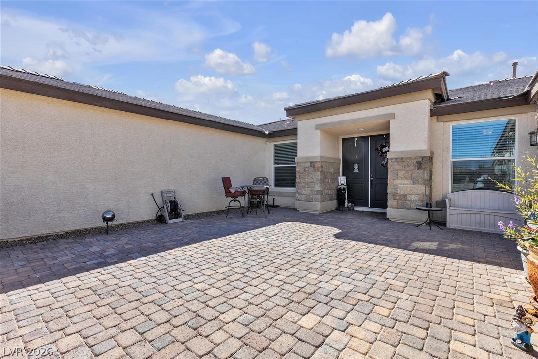 9511 Star Vista Court Property Photo 11
