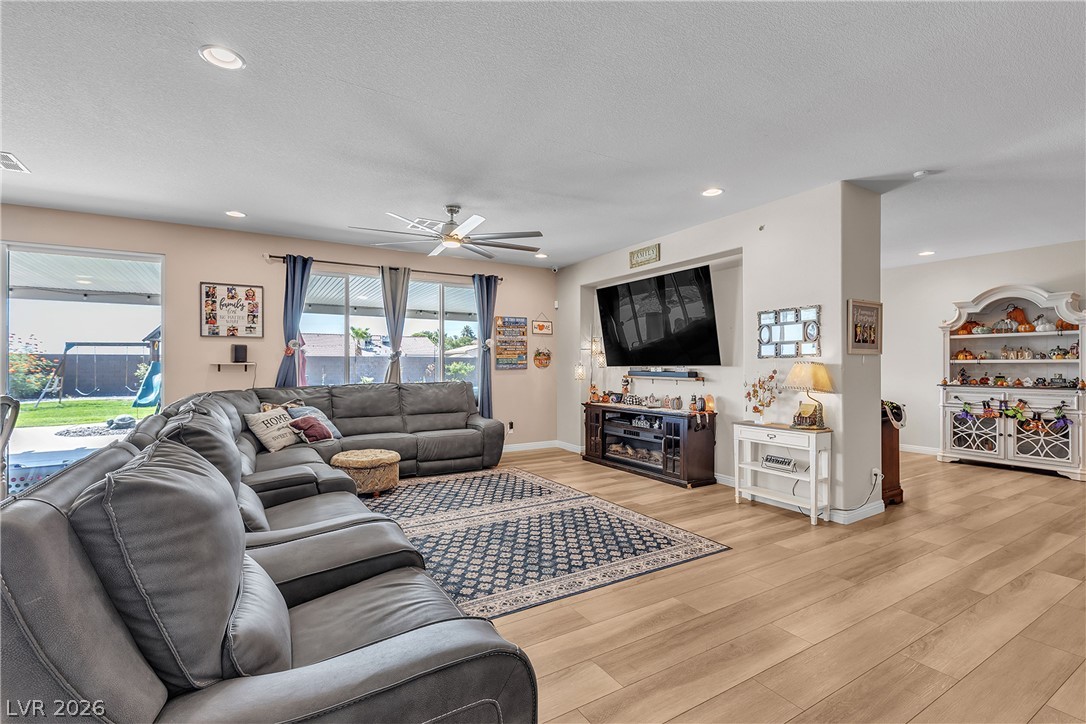 9511 Star Vista Court Property Photo 16