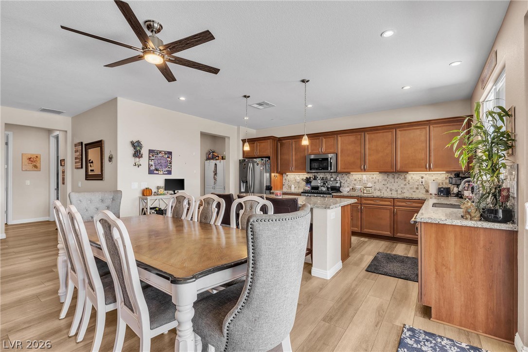 9511 Star Vista Court Property Photo 17