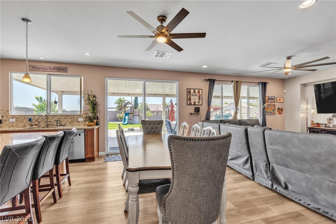 9511 Star Vista Court Property Photo 18