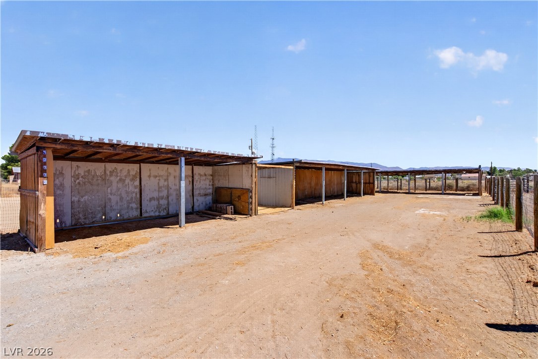 3460 East Navajo Boulevard Property Photo 12