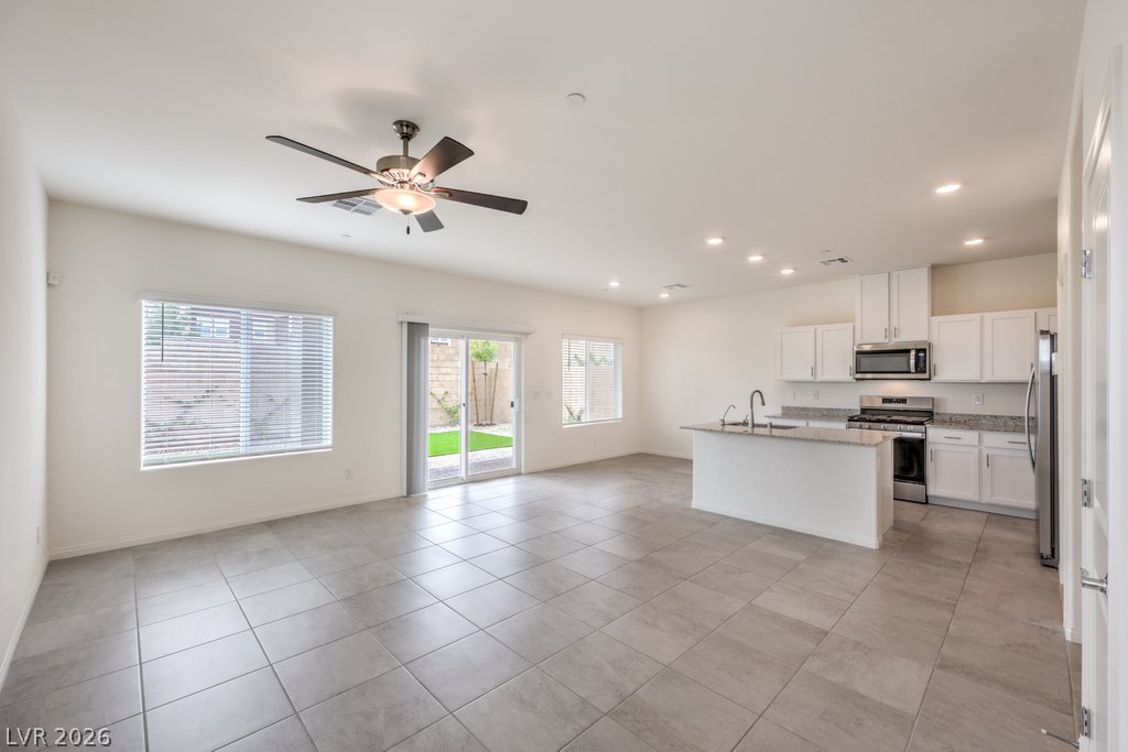 10915 Bristol Park Avenue Property Photo 6